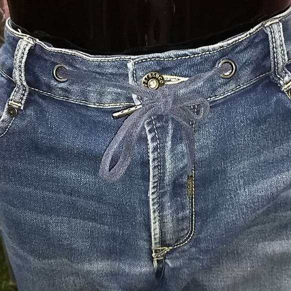 Blue jeans - Picture 3 of 3